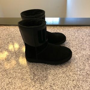 Ugg classic short rubber/Ugg logo black suede